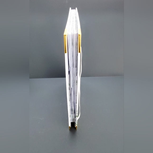 The Complete Wedding Planner And Organizer by Your Perfect Day 11.5" x 10" - Picture 10 of 11